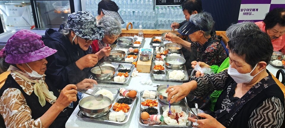 추석 맞아 온기 전하는 한국나눔연맹! 취약계층 급식·돌봄 강화